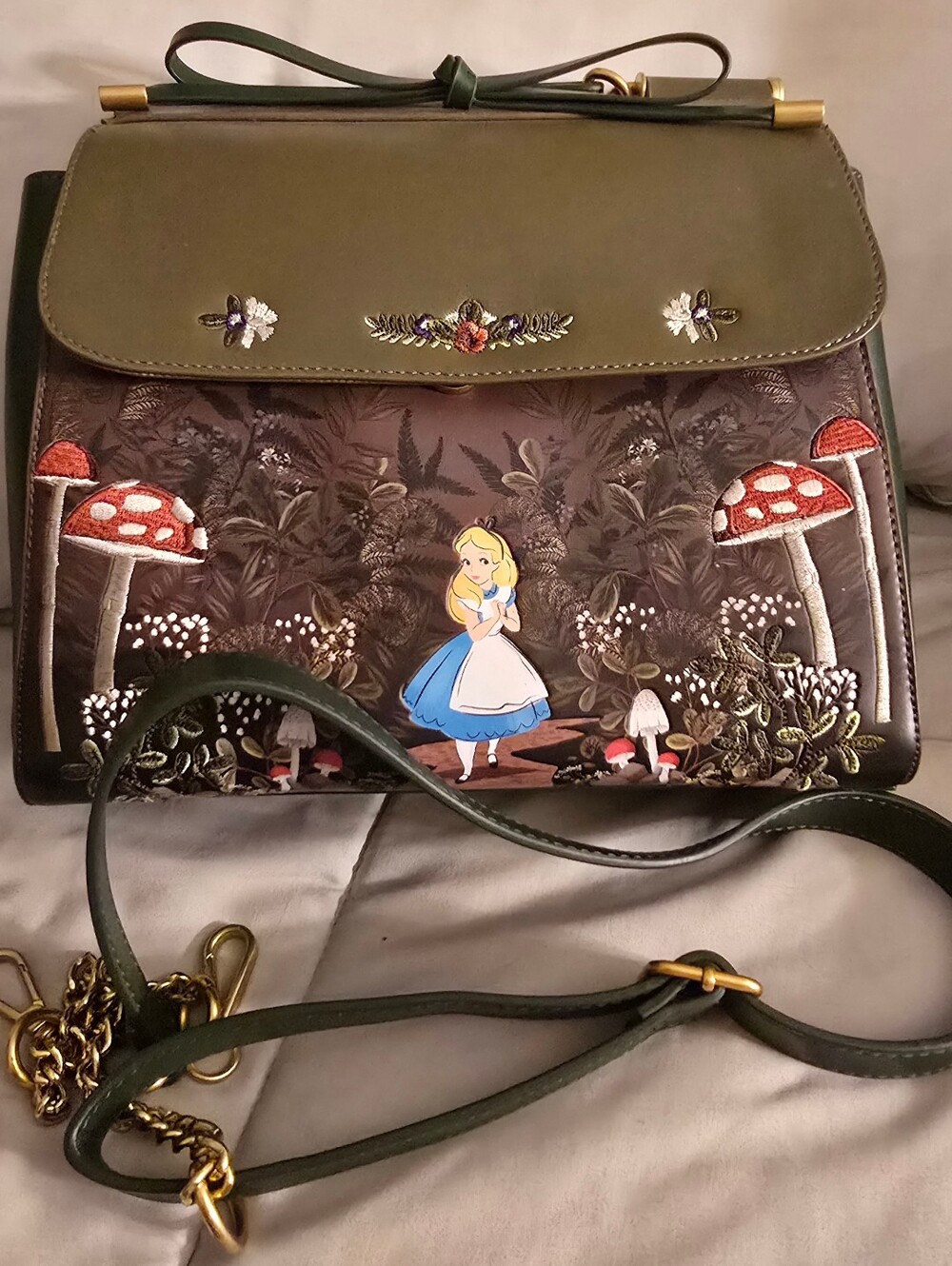 Alice In Wonderland Mushroom Purse RARE
